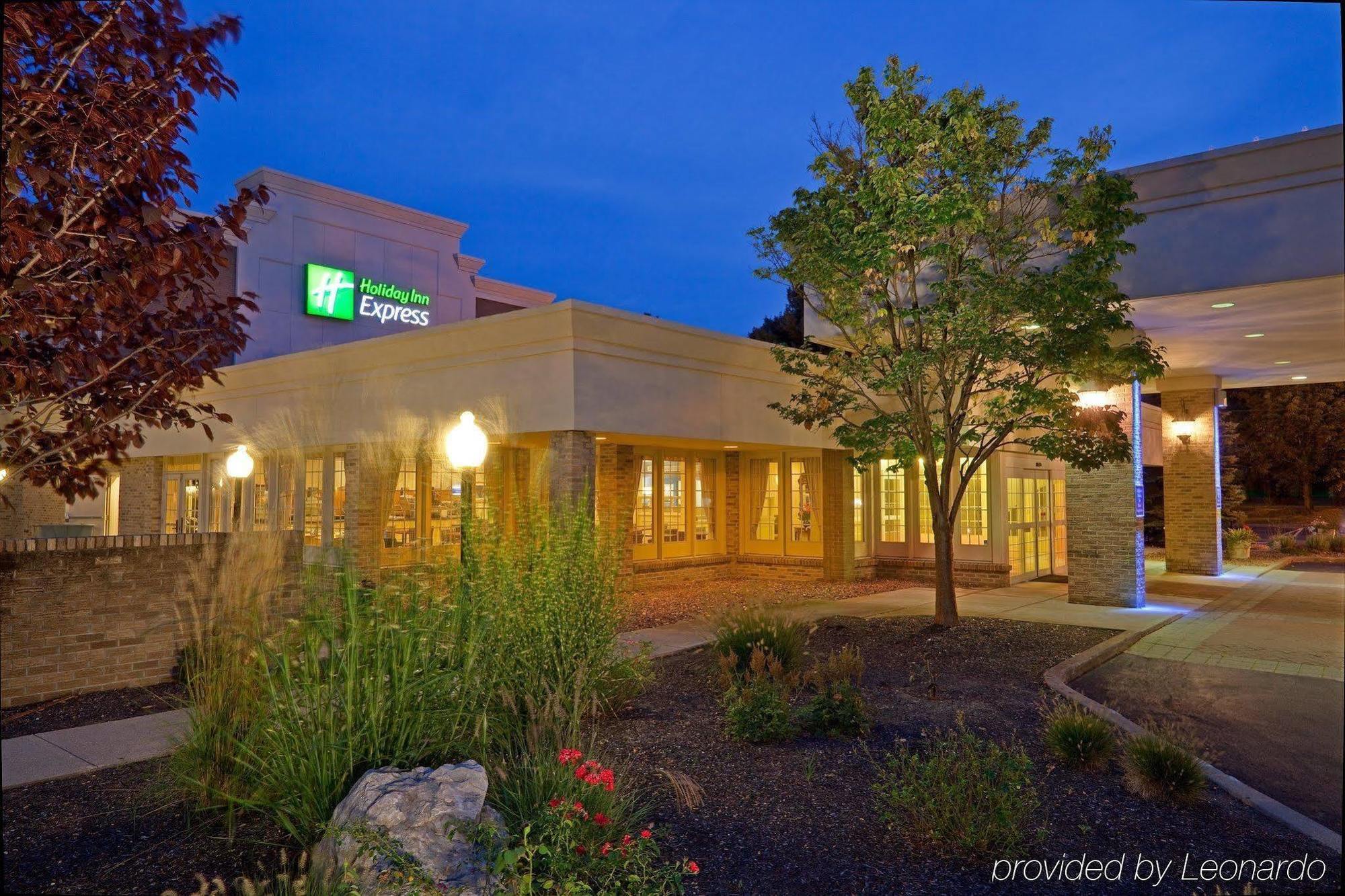 Holiday Inn Express Poughkeepsie By Ihg Ngoại thất bức ảnh